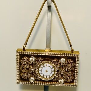 Vintage compact clutch